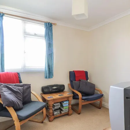 22 Trembel Road * Helston